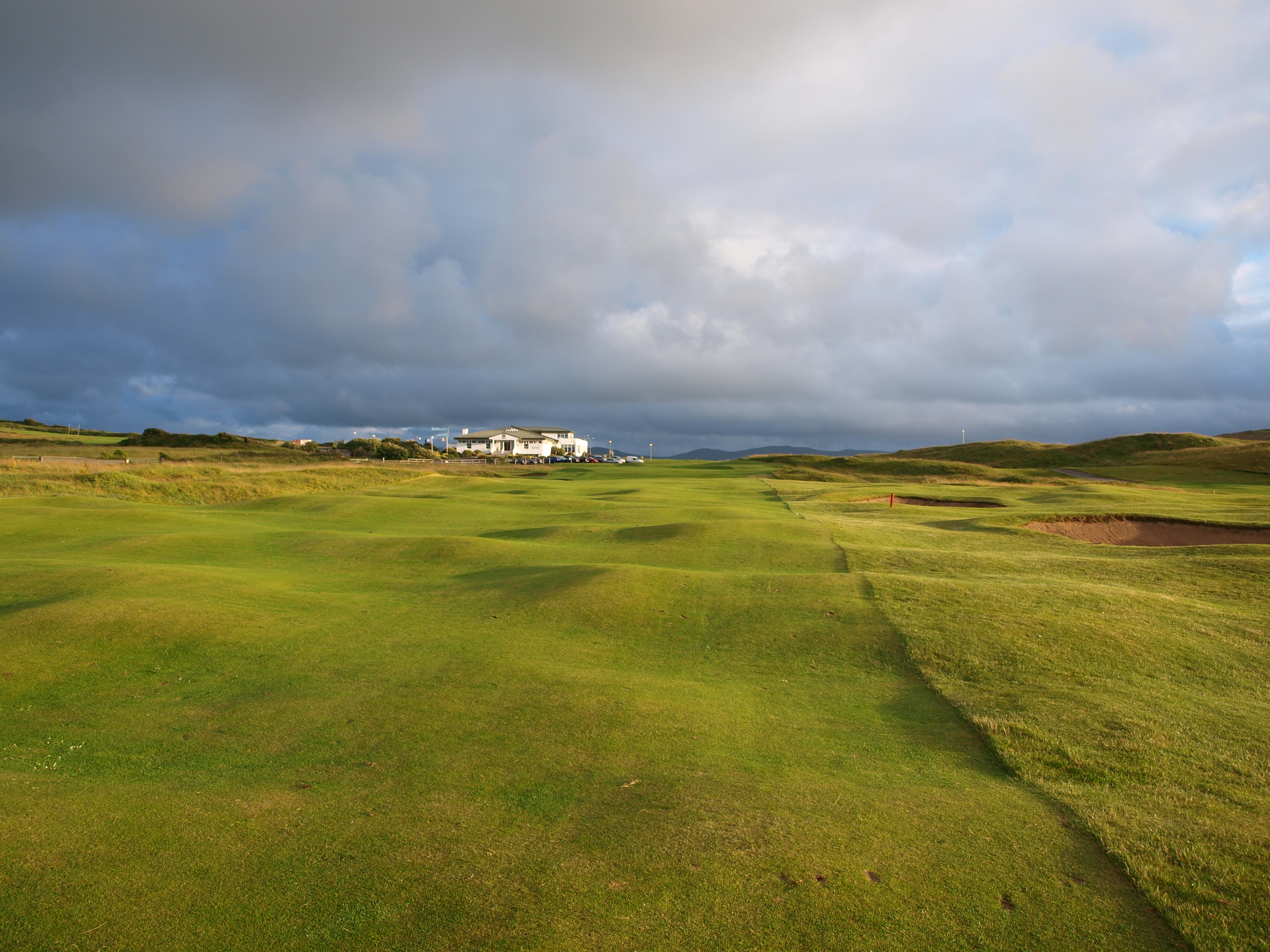 View of the clubhouse from the 10th fairway